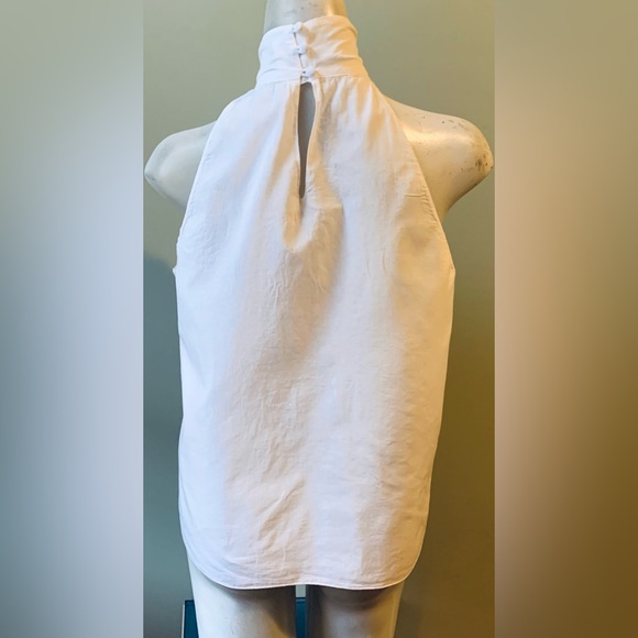 Chic White Halter Top with Knot Detail - Picture 2 of 14